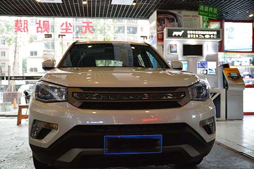 重慶汽車(chē)貼膜,長(zhǎng)安cs75貼威固